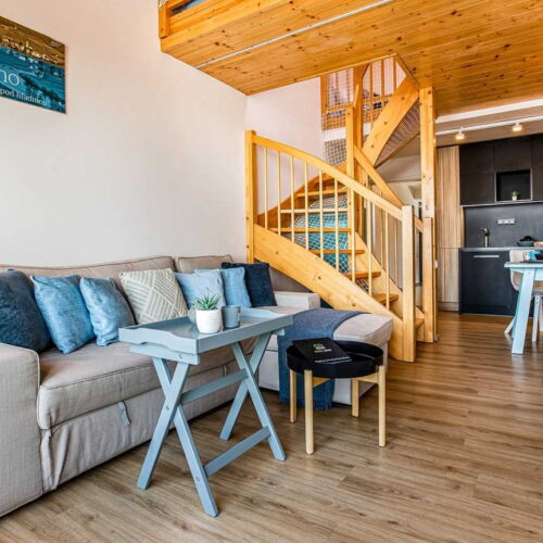 Apartman se sprchou s privátní koupelnou mimo apartmán pro 2 os. (s možností přistýlky)