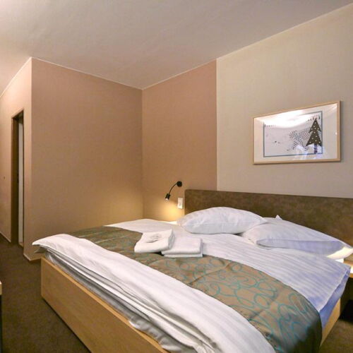 Zweibettzimmer mit Dusche