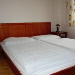 Chata for 3 Persons with Shower and Kitchenette (extra beds available)