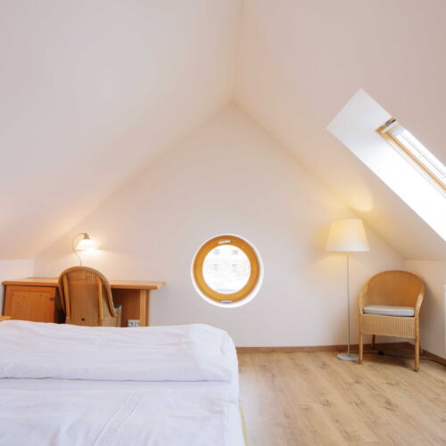 Camera twin (se poate solicita pat suplimentar)