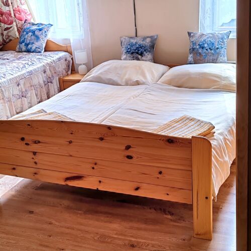 1-Room Apartment for 5 Persons ensuite with Own Kitchen