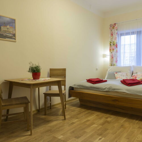 Apartman se sprchou s vlastní kuchyňkou pro 2 os. (s možností přistýlky)