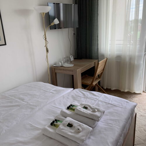 Camera twin cu balcon