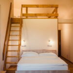 Vierbettzimmer mit Dusche und Klimaanlage (Zusatzbett möglich)