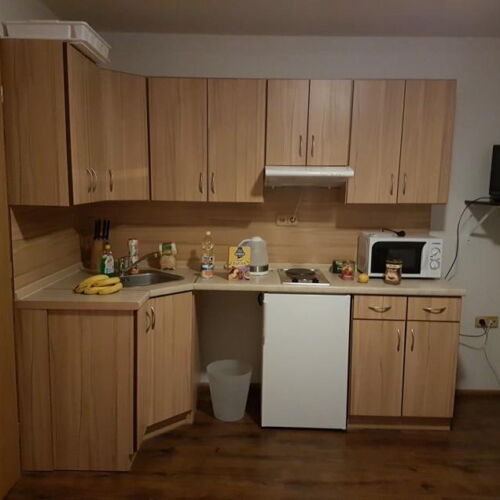 Pokoj se sprchou s vlastní kuchyňkou pro 2 os.