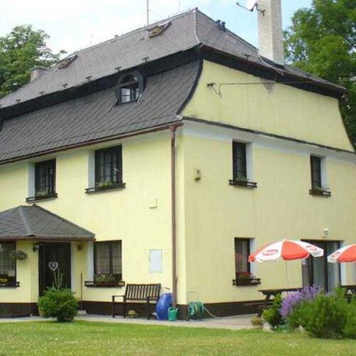 Pokoj se sprchou  pro 20 os.