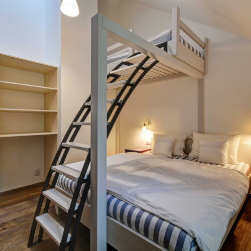 Pokoj se sprchou  pro 3 os.