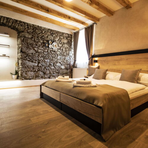 Apartament cu cadă cu grădină cu 2 camere pentru 4 pers.