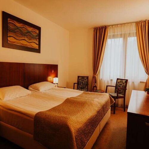 Pokoj s manželskou postelí