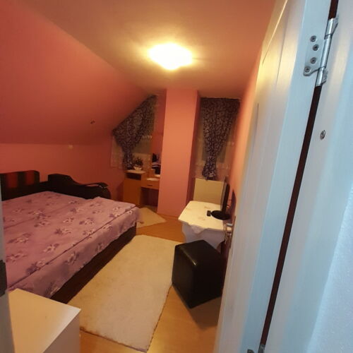 Camera  twin la etaj