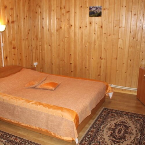 Camera dubla cu balcon cu baie