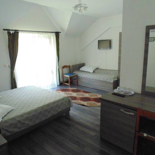 Camera tripla superior