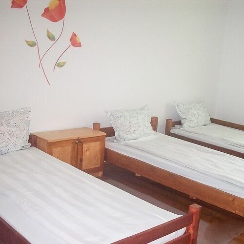 Cabană pentru 16 pers. (se inchirieaza doar integral)