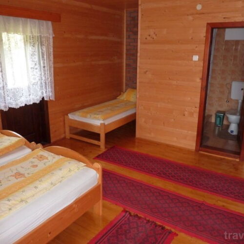 Cabană pentru 14 pers. (se inchirieaza doar integral)