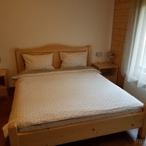 Cabană pentru 14 pers. (se inchirieaza doar integral)