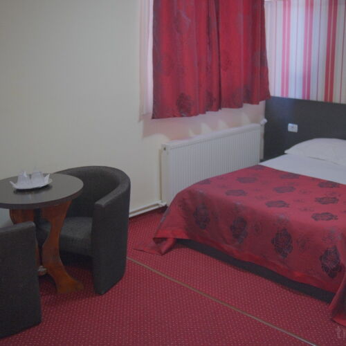 Camera dubla cu balcon