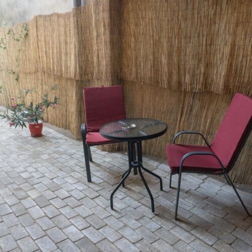 Apartament la parter cu terasă cu 1 camera pentru 2 pers.