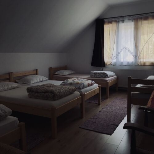 Camera pentru 5 pers.