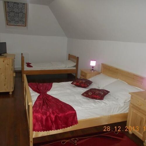 Camera tripla family cu balcon (se poate solicita pat suplimentar)