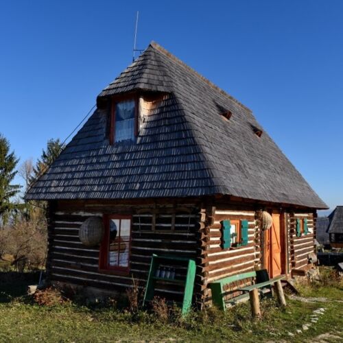 Casa rustică pentru 4 pers. (se inchirieaza doar integral)