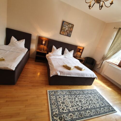 Triple Room ensuite with Shower