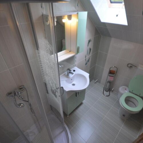 Domek drewniany 20-osobowy  (możliwa dostawka)