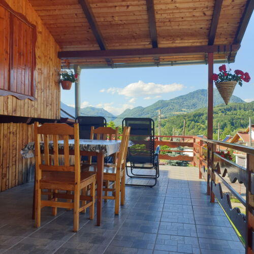 Apartament family cu terasă cu 2 camere pentru 5 pers.