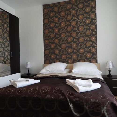 Camera dubla la etaj cu balcon