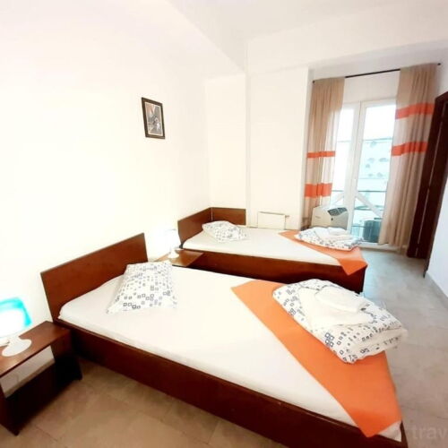 Camera tripla family cu baie