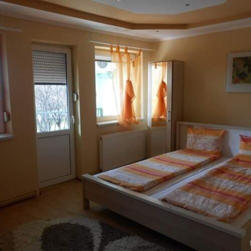 Camera dubla accesibil(ă) persoanelor cu dizabilități