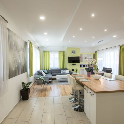 Whole House Family Villa for 8 Persons (extra beds available)