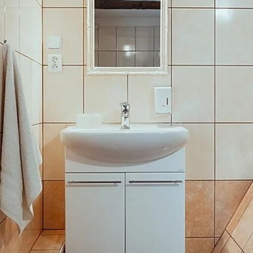 3-Room Apartment for 6 Persons with Shower and Kitchen