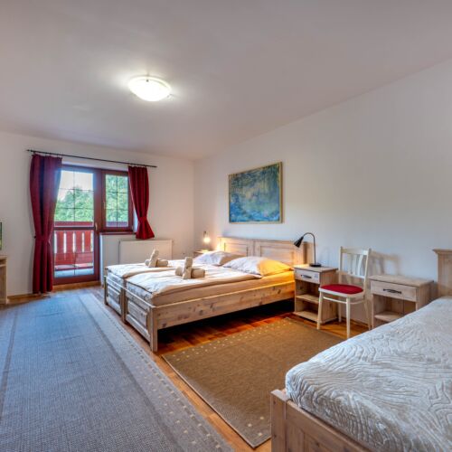 Pokój 3-osobowy z prysznicem (możliwa dostawka)