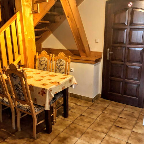 Apartament 4-osobowy z prysznicem z 1 pomieszczeniem sypialnianym (możliwa dostawka)