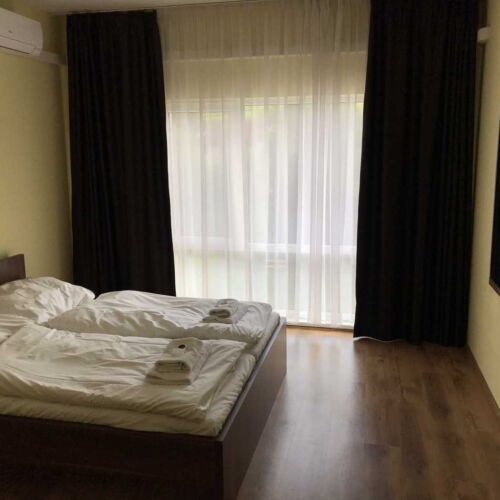 Apartament cu duș cu chicinetă proprie pentru 4 pers.