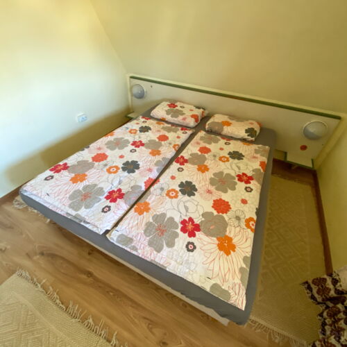 Camera cvadrupla cu balcon