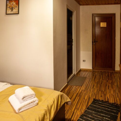 Camera dubla (se poate solicita pat suplimentar)