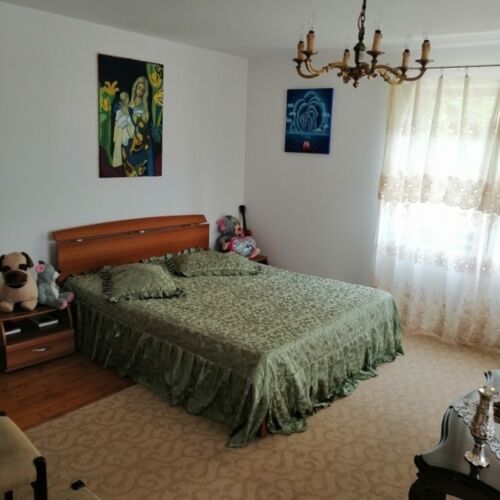 Camera dubla family la parter