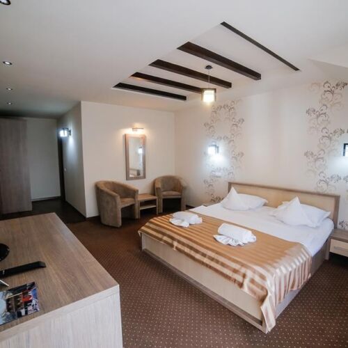 Pokoj s manželskou postelí