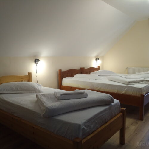 Camera tripla family cu balcon