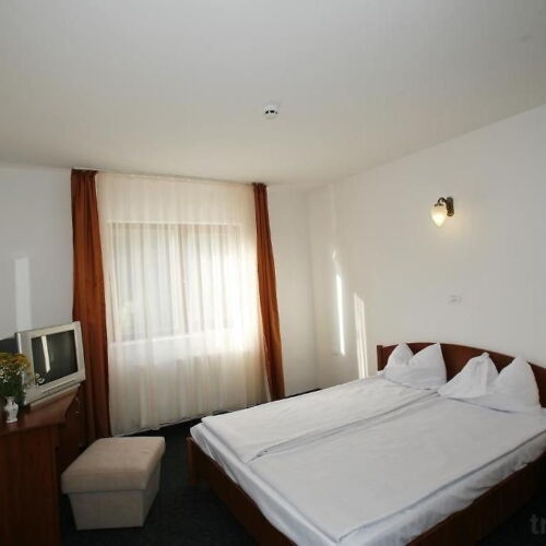 Camera dubla (se poate solicita pat suplimentar)