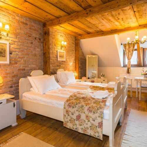 Rezydencja pokój 4-osobowy Family z 2 pomieszczeniami sypialnianymi (możliwa dostawka)