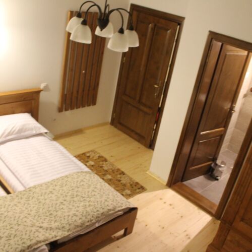 Camera twin cu balcon (se poate solicita pat suplimentar)