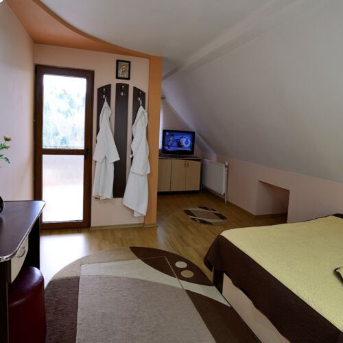 Apartament mansardă cu 1 camera pentru 4 pers.