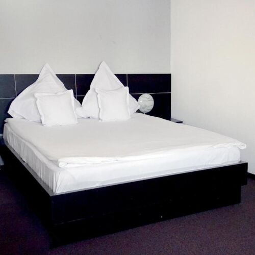 Camera dubla deluxe la etaj