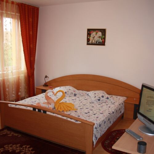 Pokoj s manželskou postelí