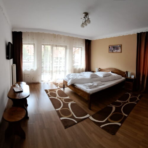 Pokoj s manželskou postelí