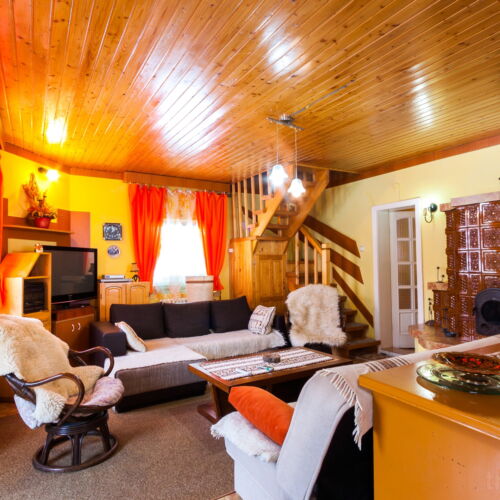 Cabană pentru 14 pers. (se inchirieaza doar integral)