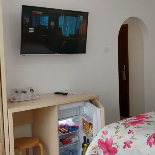 Camera tripla cu baie