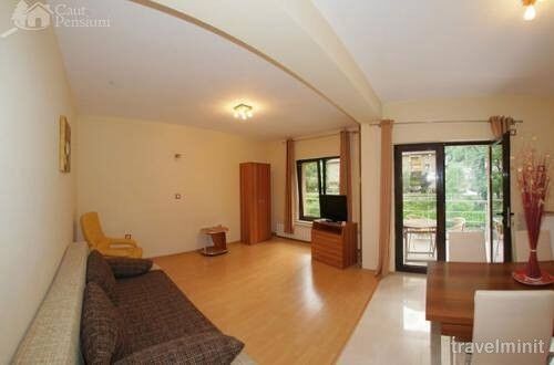 Apartament cu balcon cu vedere spre râu cu 2 camere pentru 4 pers.